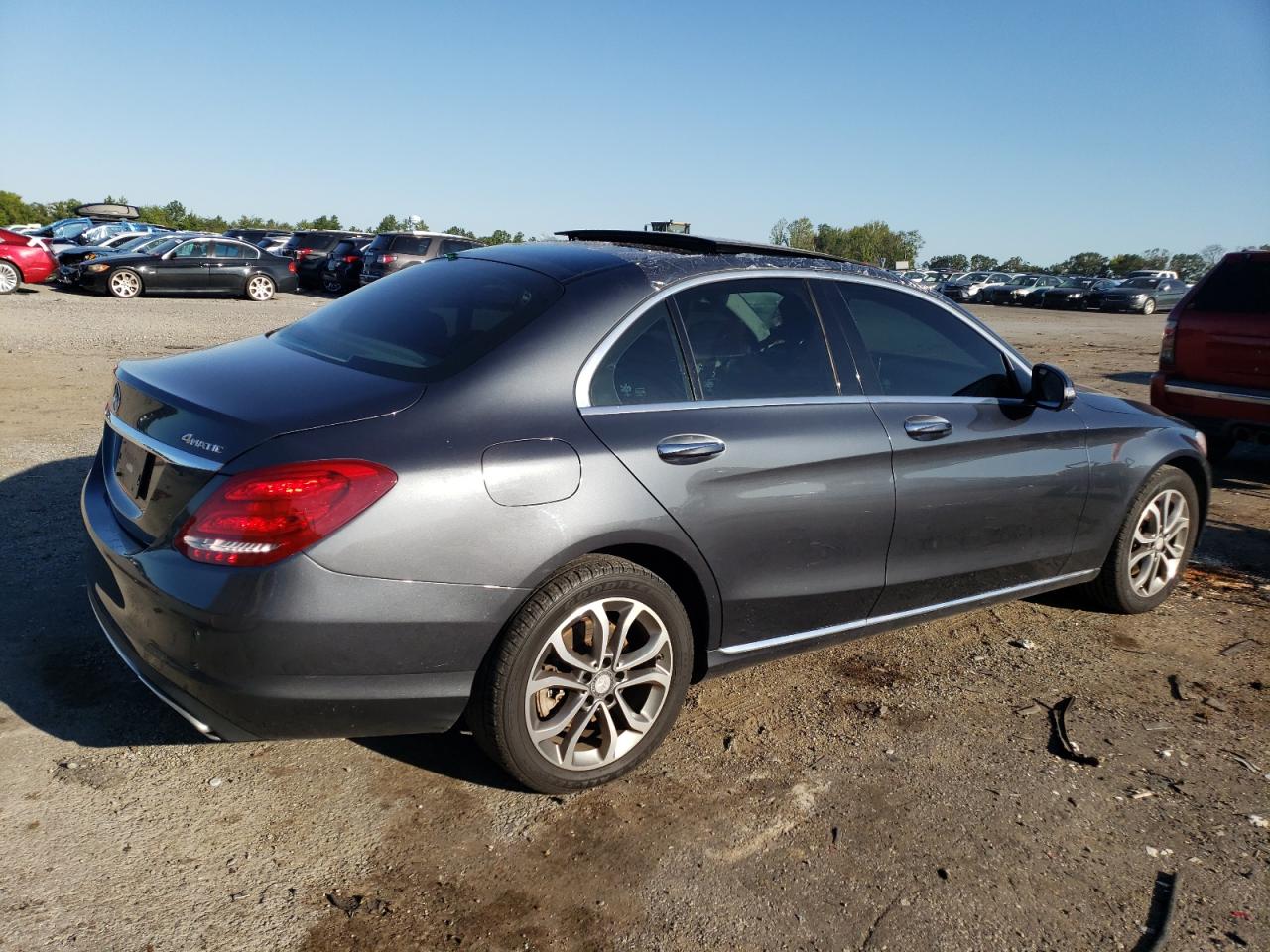 Изображение 3 Mercedes-Benz C 300 4Matic 2015 с VIN 55SWF4KB4FU030061