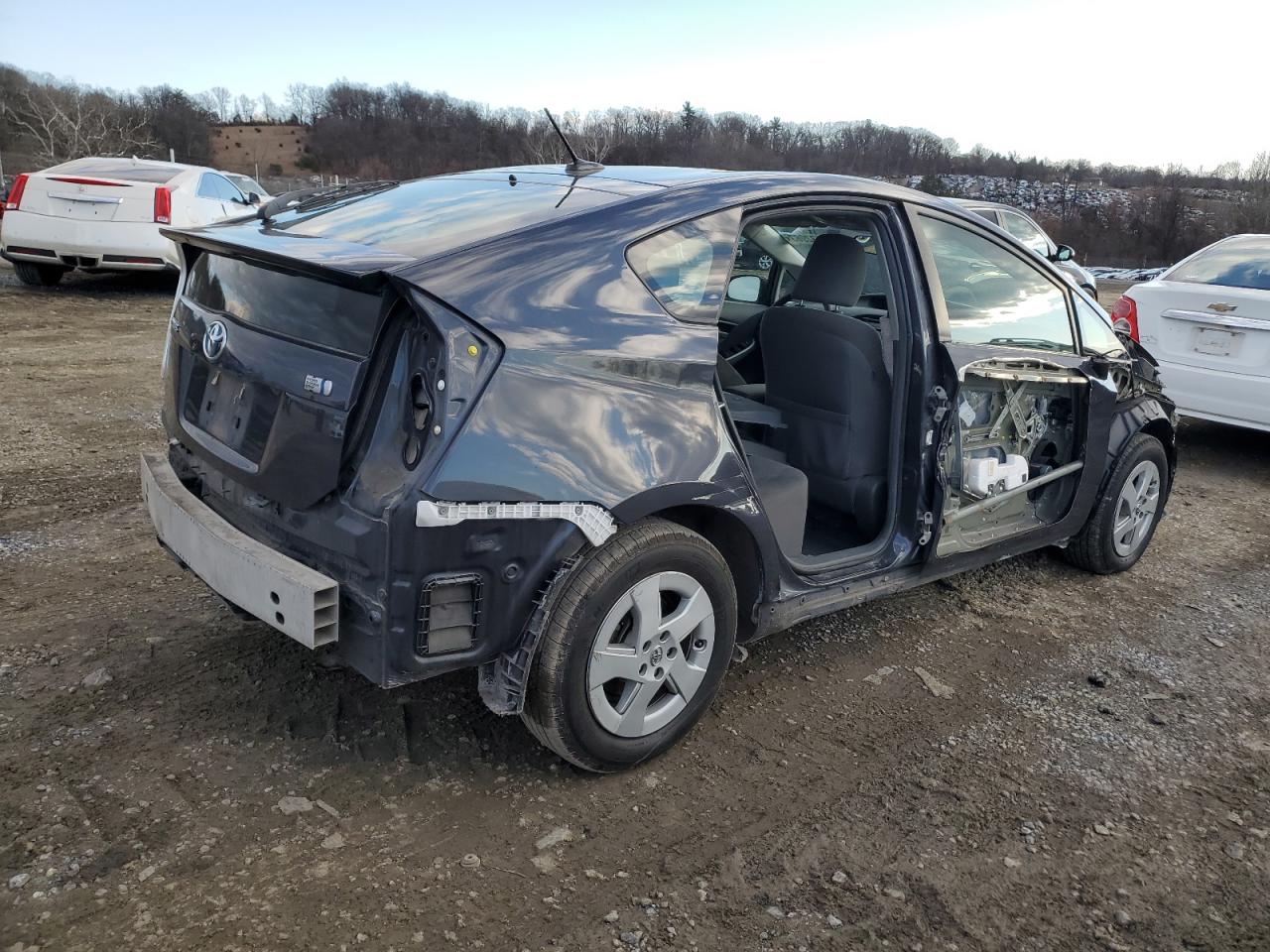 Image 3 of 2011 TOYOTA PRIUS  2011 with VIN JTDKN3DU9B5300716