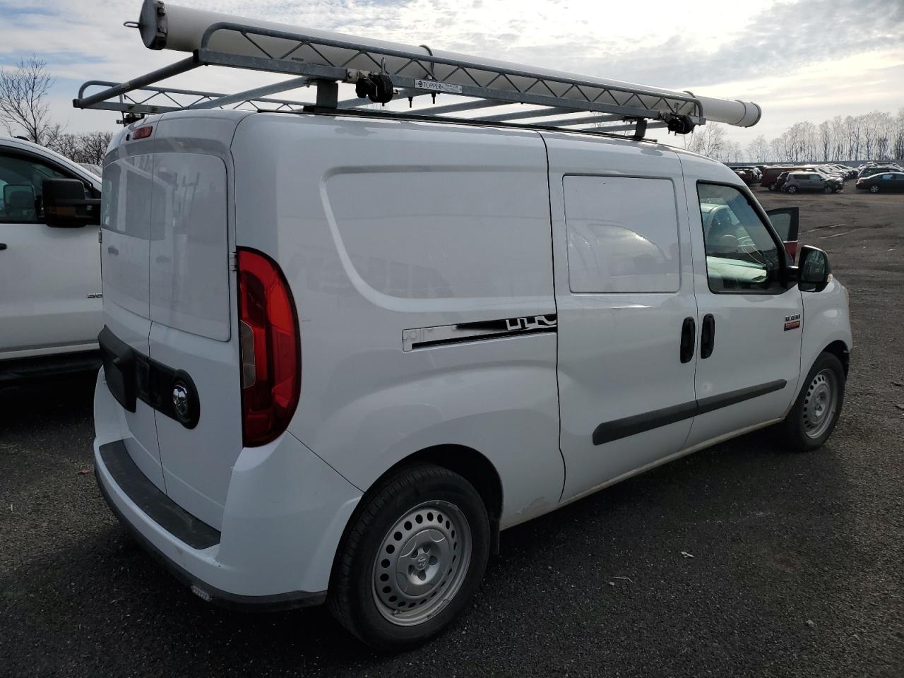 Obraz 3 z 2022 RAM PROMASTER CITY TRADESMAN 2022 z VIN ZFBHRFAB8N6Y14237