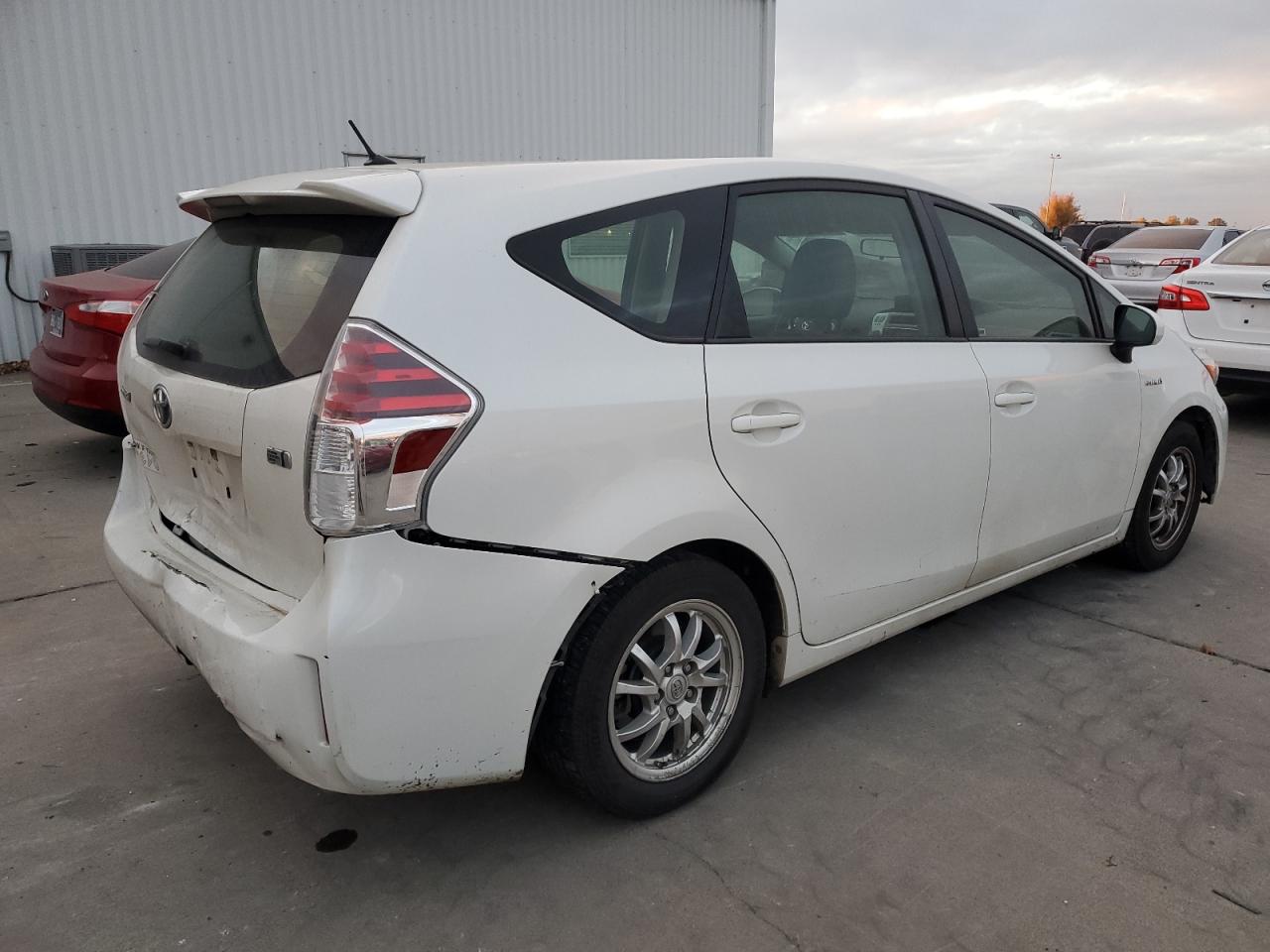 Obraz 3 z 2015 TOYOTA PRIUS V  2015 z VIN JTDZN3EU9FJ032454