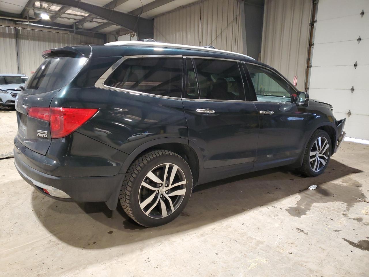 Image 3 of 2016 HONDA PILOT TOURING 2016 with VIN 5FNYF6H90GB116267