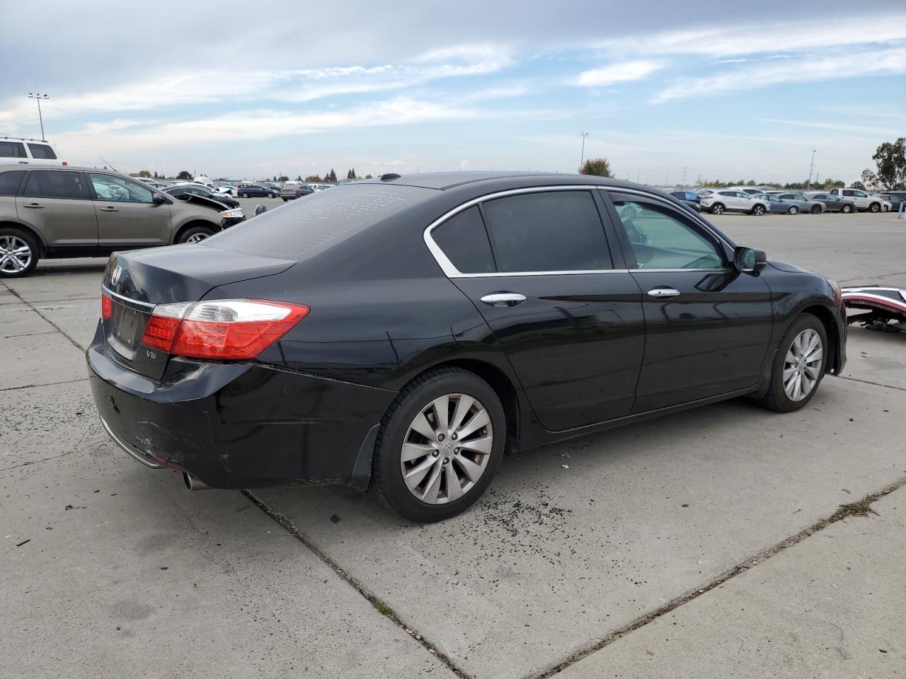 Image 3 of 2013 HONDA ACCORD EXL 2013 with VIN 1HGCR3F89DA024526