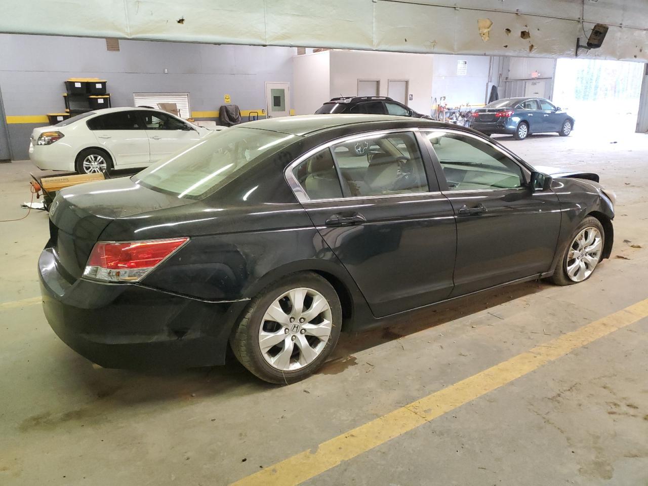 Image 3 of 2010 HONDA ACCORD EX 2010 with VIN 1HGCP2E77AA140876
