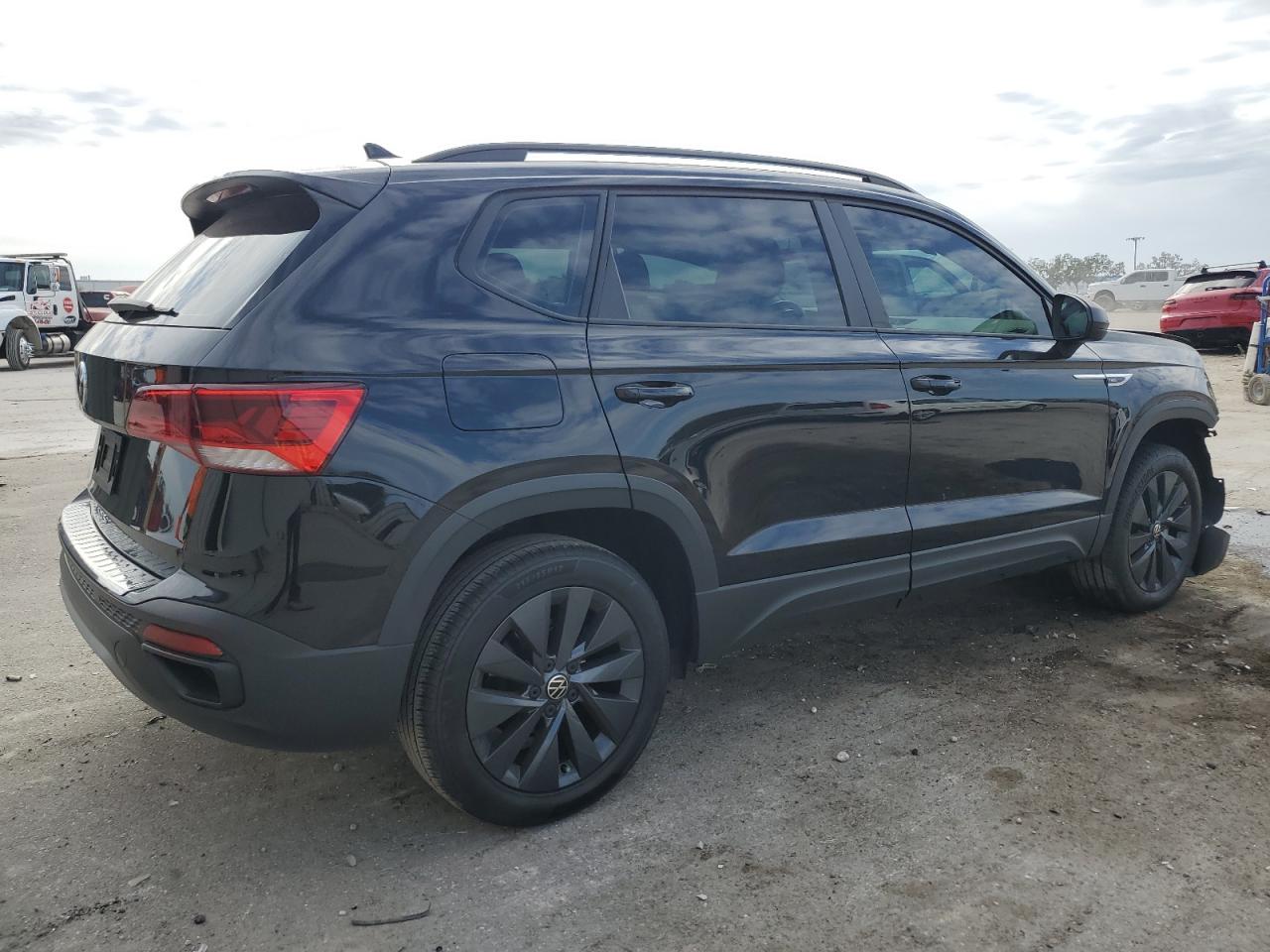 Image 3 of 2022 VOLKSWAGEN TAOS S 2022 with VIN 3VVCX7B21NM005987