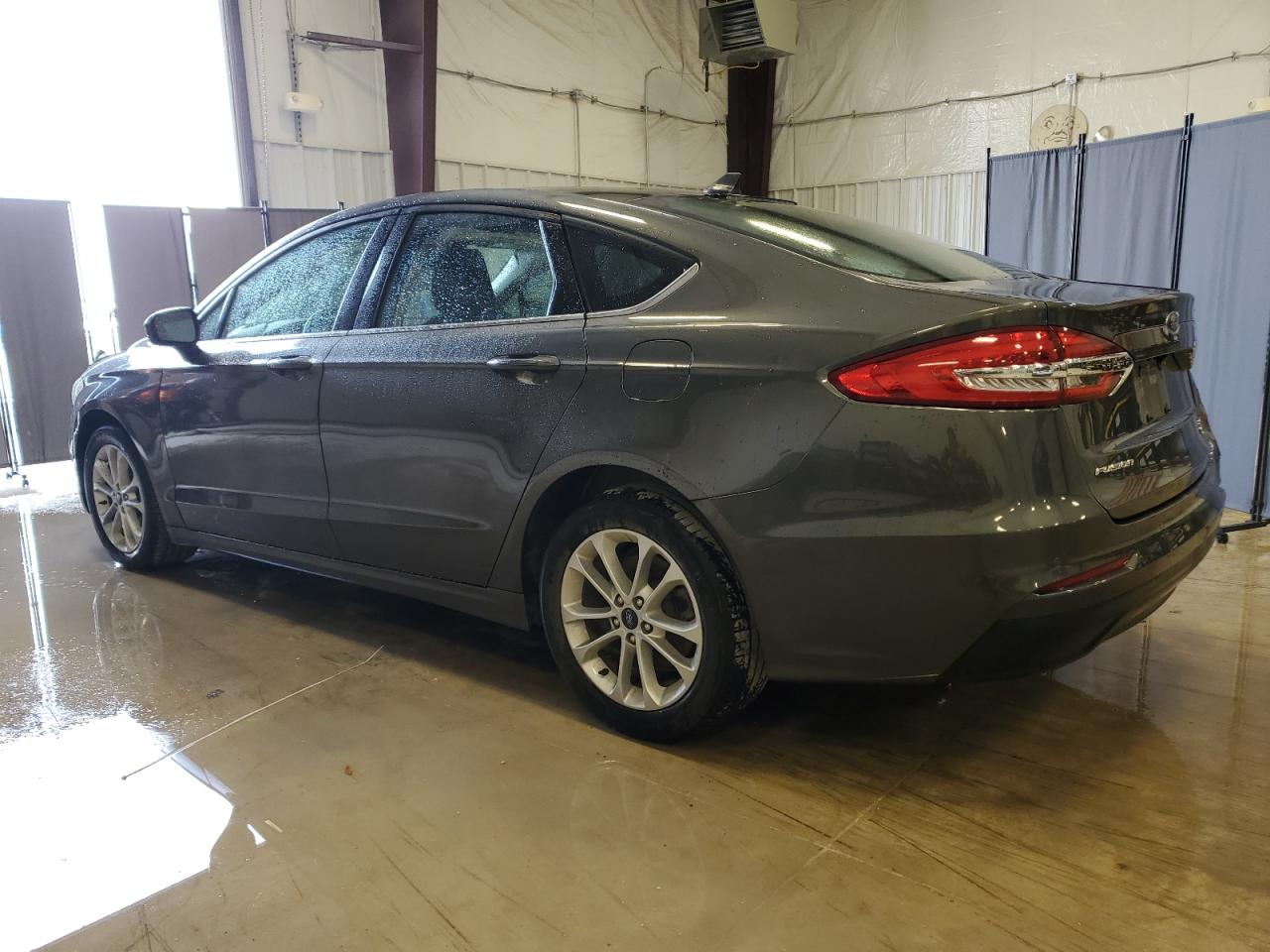 Image 2 of 2020 FORD FUSION SE 2020 with VIN 3FA6P0HD7LR166300