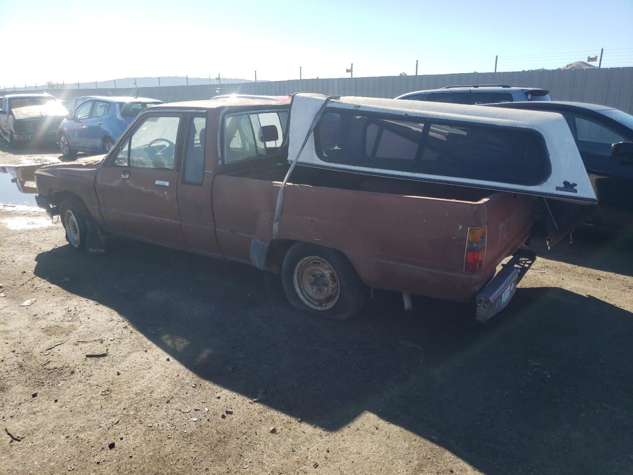 Obraz 2 z 1985 TOYOTA PICKUP XTRACAB RN56 DLX 1985 z VIN JT4RN56D8F0168008