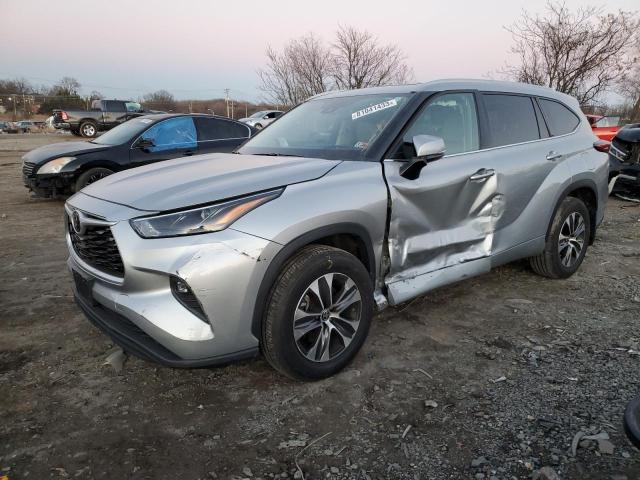 Изображение 2022 TOYOTA HIGHLANDER XLE 2022