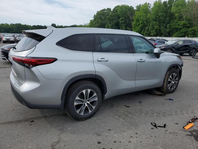 Изображение 3 2021 TOYOTA HIGHLANDER XLE 2021 с VIN 5TDGZRBH5MS160633