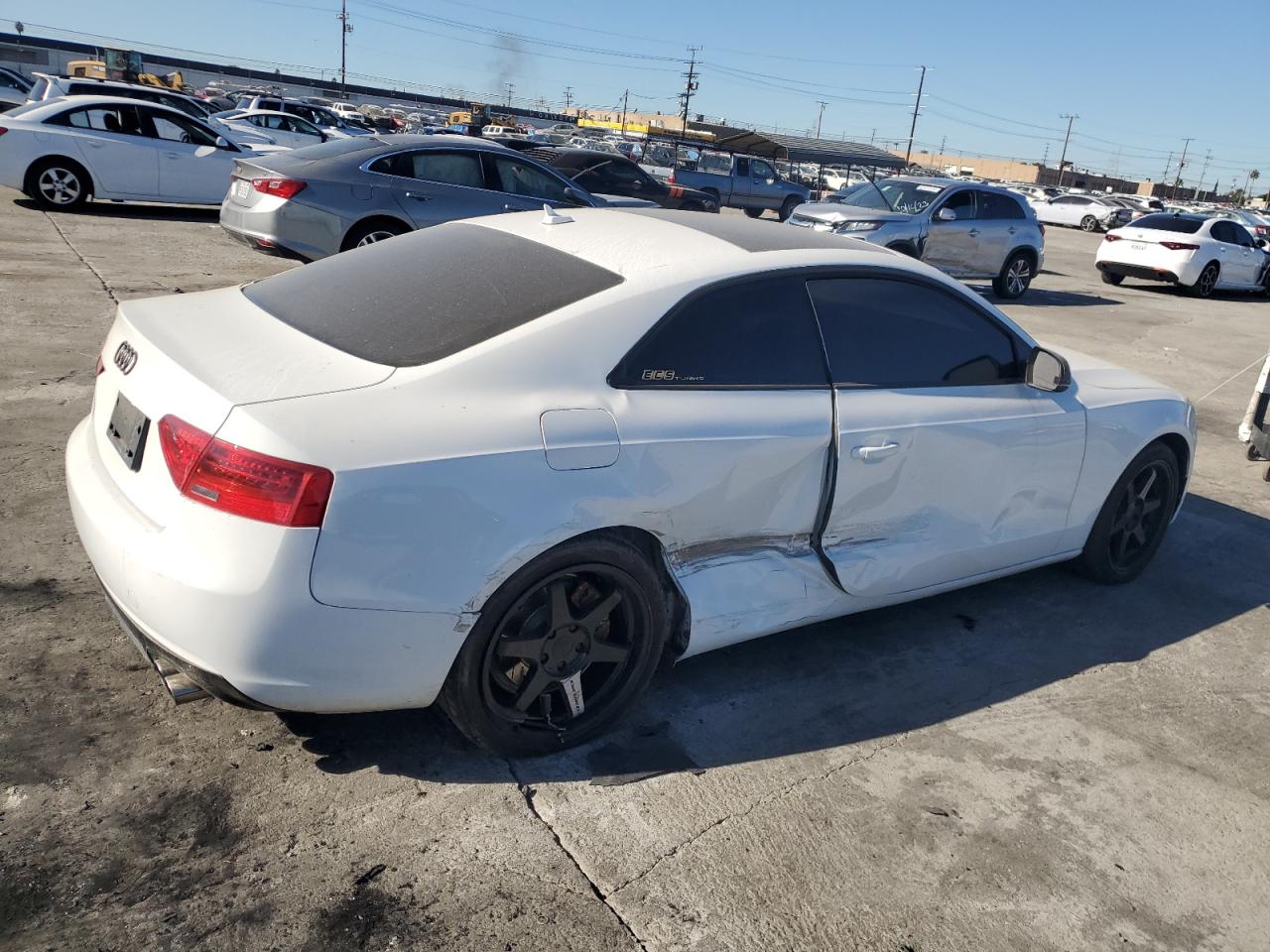 Изображение 3 Audi A5 Premium 2013 с VIN WAUCFAFR3DA058558