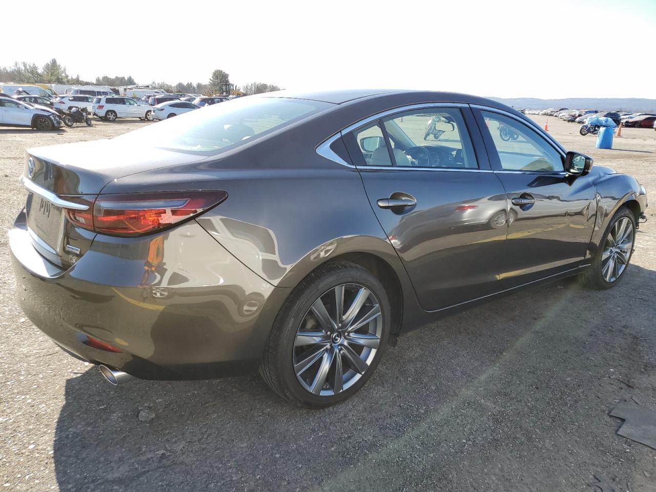 Image 3 of 2018 MAZDA 6 TOURING 2018 with VIN JM1GL1VM4J1323938