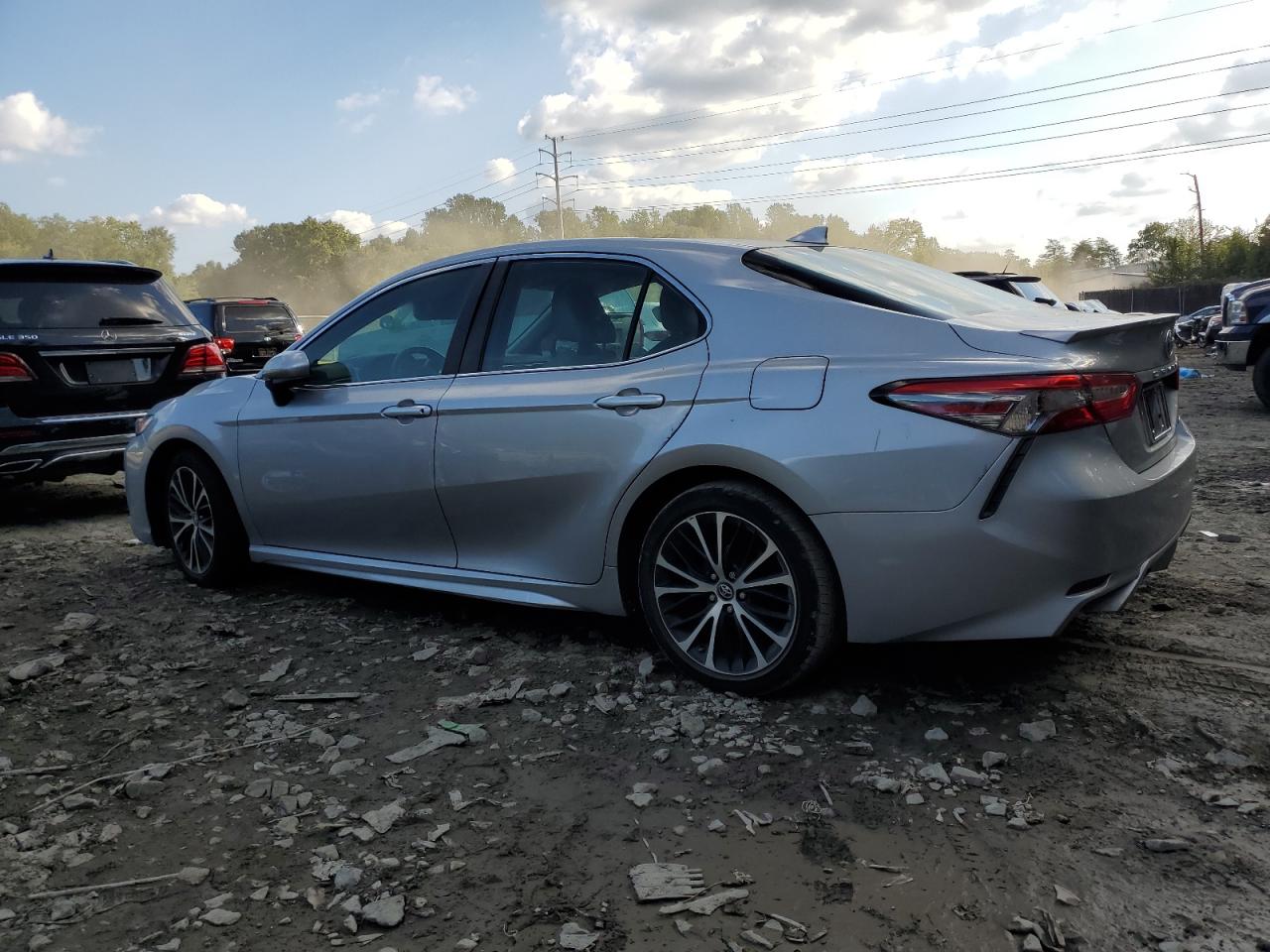 Obraz 2 z 2019 TOYOTA CAMRY L 2019 z VIN 4T1B11HK1KU225939