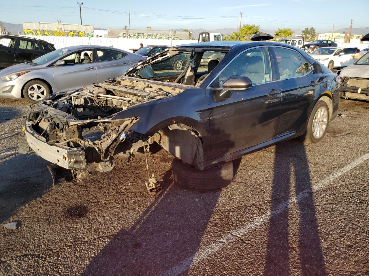 Obraz 1 z 2018 TOYOTA CAMRY L 2018 z VIN JTNB11HK0J3068280