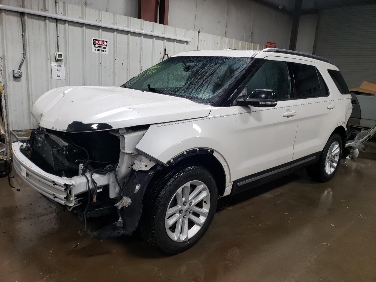 Image 1 of 2016 FORD EXPLORER XLT 2016 with VIN 1FM5K7DH1GGB59602