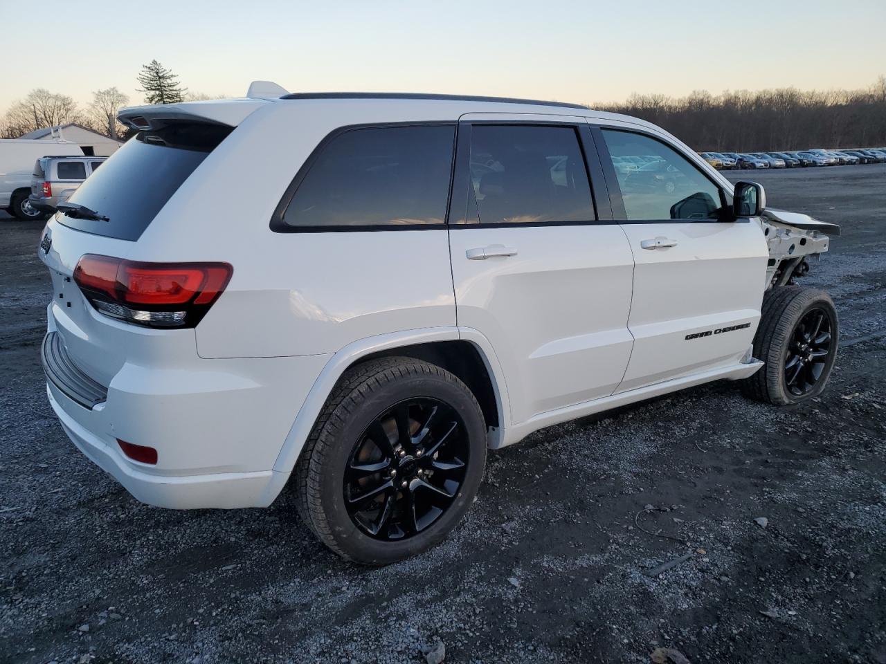 Image 3 of 2020 JEEP GRAND CHEROKEE LAREDO 2020 with VIN 1C4RJFAG9LC272259