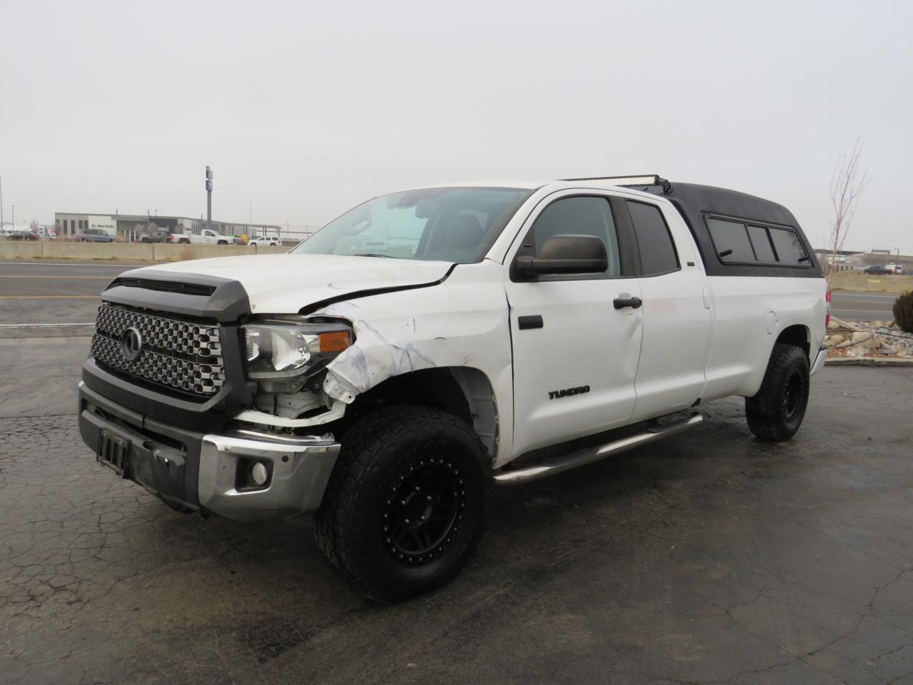 Image 2 of 2020 TOYOTA TUNDRA DOUBLE CAB SR/SR5 2020 with VIN 5TFTY5F17LX010992