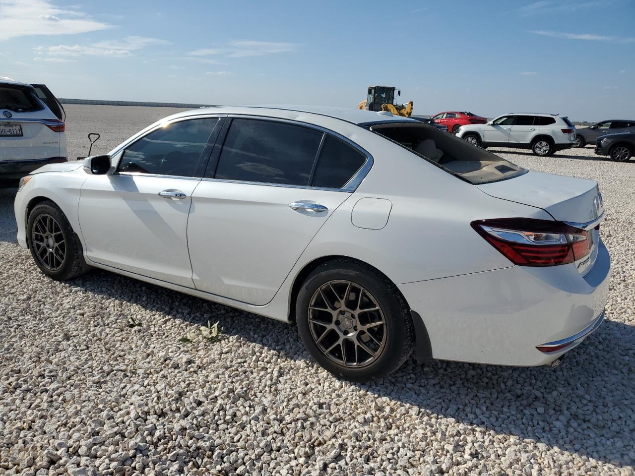Image 2 of 2016 HONDA ACCORD EXL 2016 with VIN 1HGCR3F88GA035604