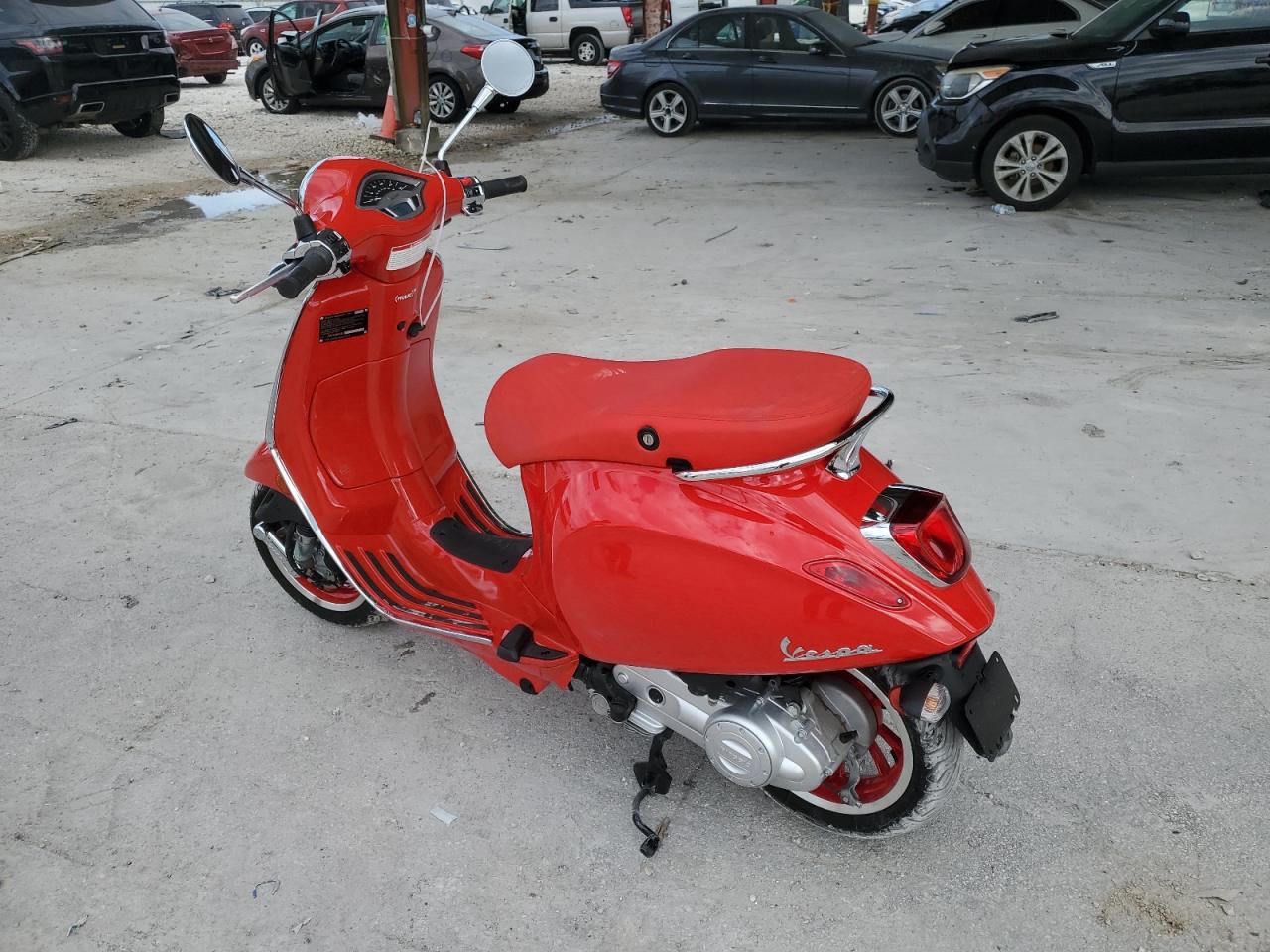 Obraz 3 z 2023 VESPA PRIMAVERA/SPRINT 50 2023 z VIN ZAPCA06B1P5106326
