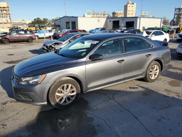 Obraz 1 z 2016 VOLKSWAGEN PASSAT S 2016 z VIN 1VWAS7A34GC006423