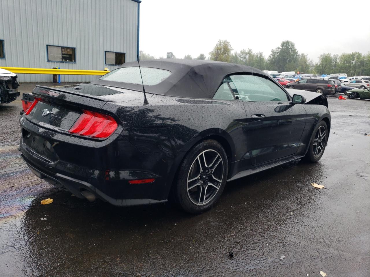 Image 3 of 2022 FORD MUSTANG  2022 with VIN 1FATP8UH6N5101034