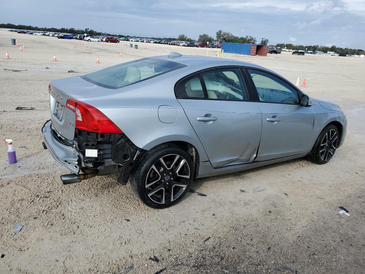 Obraz 3 z 2018 VOLVO S60 DYNAMIC 2018 z VIN YV126MFL7J2456240