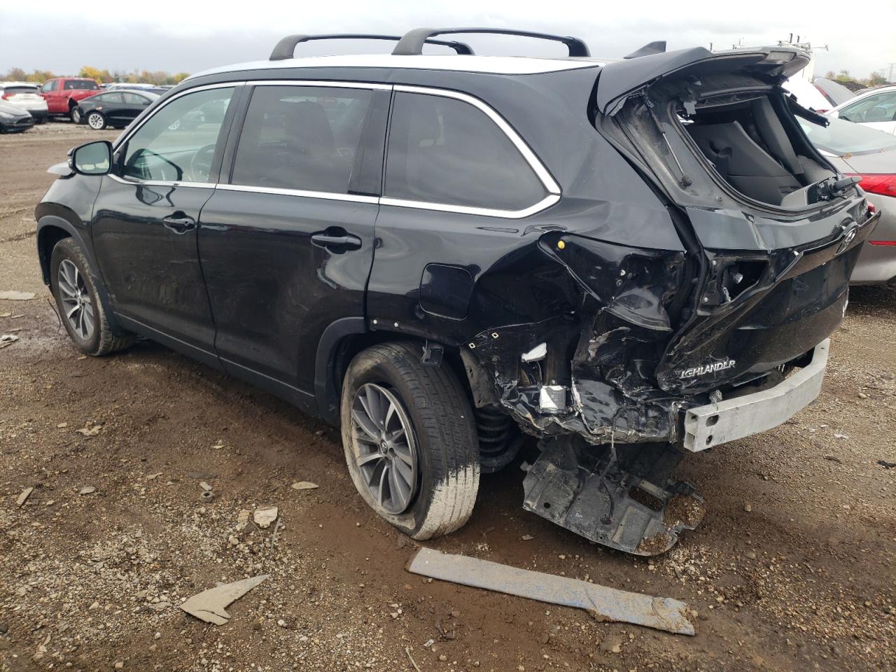 Obraz 2 z 2019 TOYOTA HIGHLANDER SE 2019 z VIN 5TDJZRFH8KS612457
