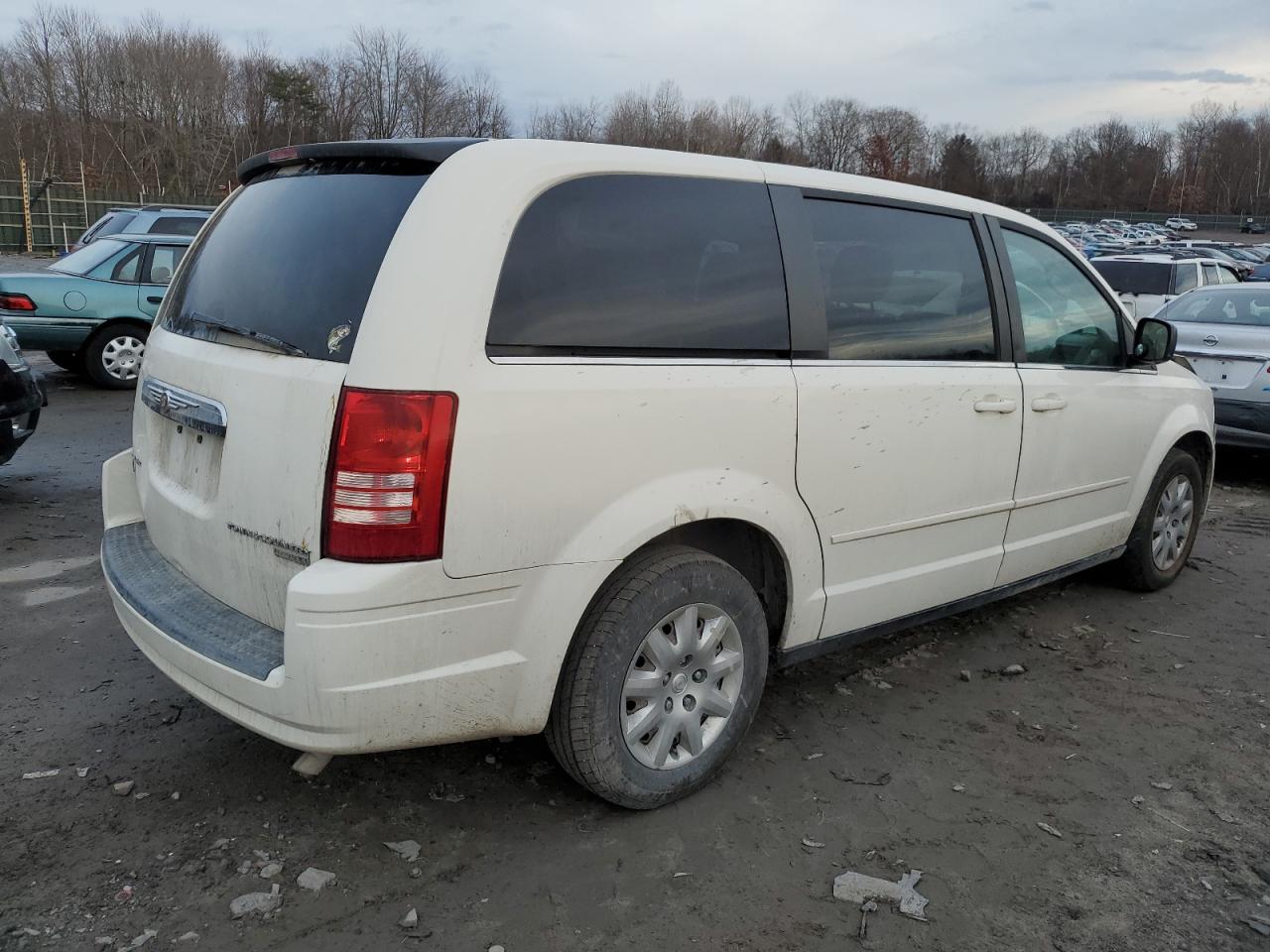 Изображение 3 2010 CHRYSLER TOWN & COUNTRY LX 2010 с VIN 2A4RR4DEXAR108427