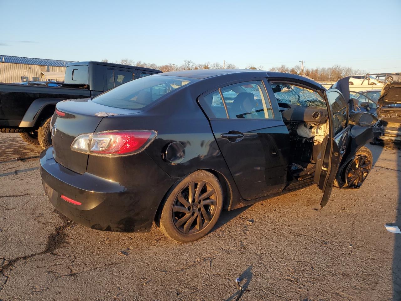 Image 3 of 2012 MAZDA 3 I 2012 with VIN JM1BL1VG7C1505673