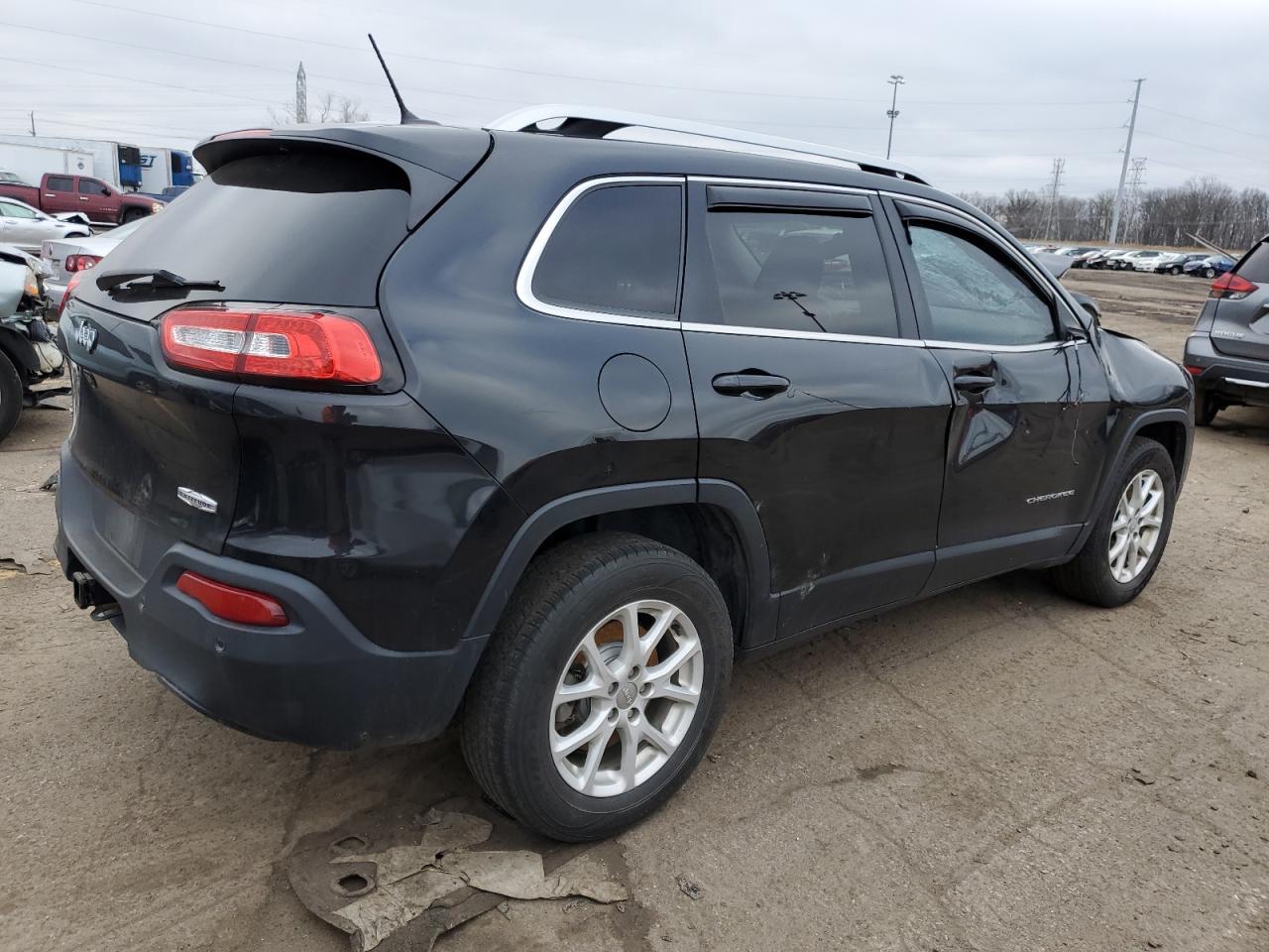 Изображение 3 2015 JEEP CHEROKEE LATITUDE 2015 с VIN 1C4PJMCBXFW773757