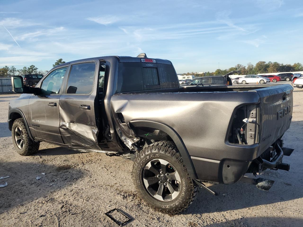 Изображение 2 2021 RAM 1500 REBEL 2021 с VIN 1C6SRFLT7MN598689