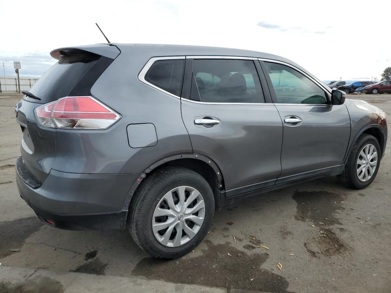 Obraz 3 z 2015 NISSAN ROGUE S 2015 z VIN 5N1AT2MV3FC884354