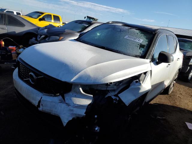 Изображение 1 2020 VOLVO XC40 T5 R-DESIGN 2020 с VIN YV4162UM7L2284504