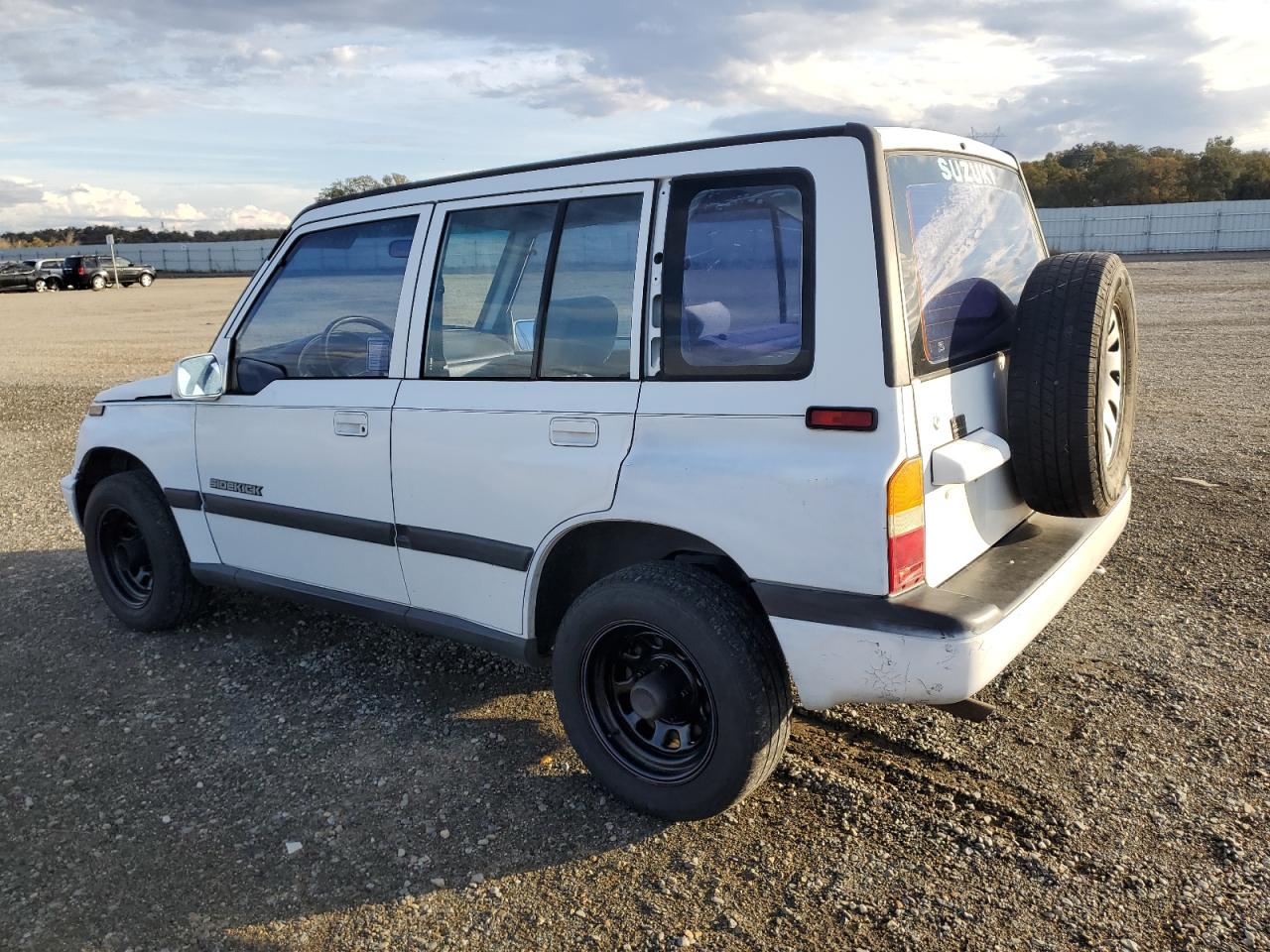 Image 2 of 1998 SUZUKI SIDEKICK JX 1998 with VIN 2S3TD03V2W6400183