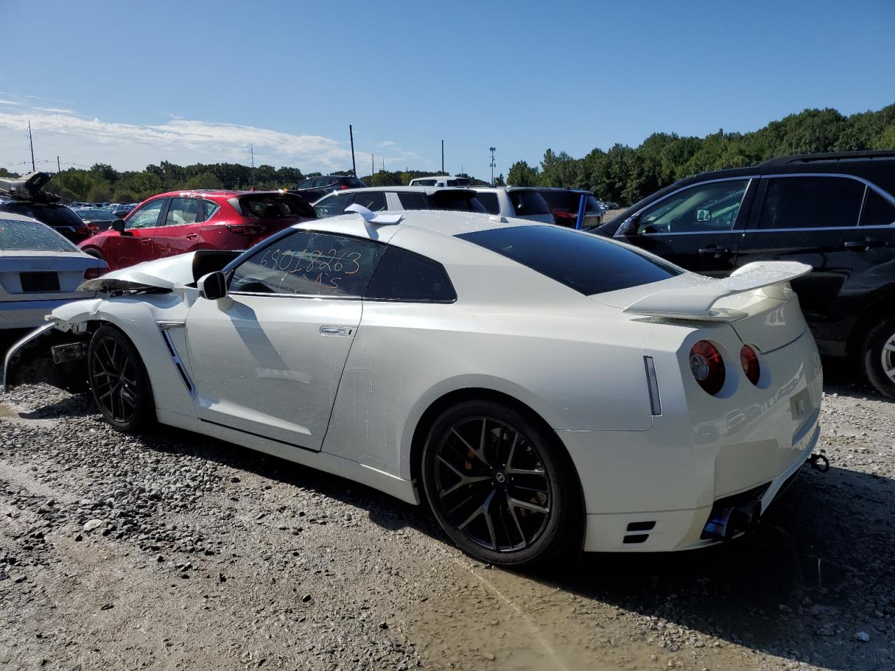 Image 2 of 2016 NISSAN GT-R PREMIUM 2016 with VIN JN1AR5EF4GM290897