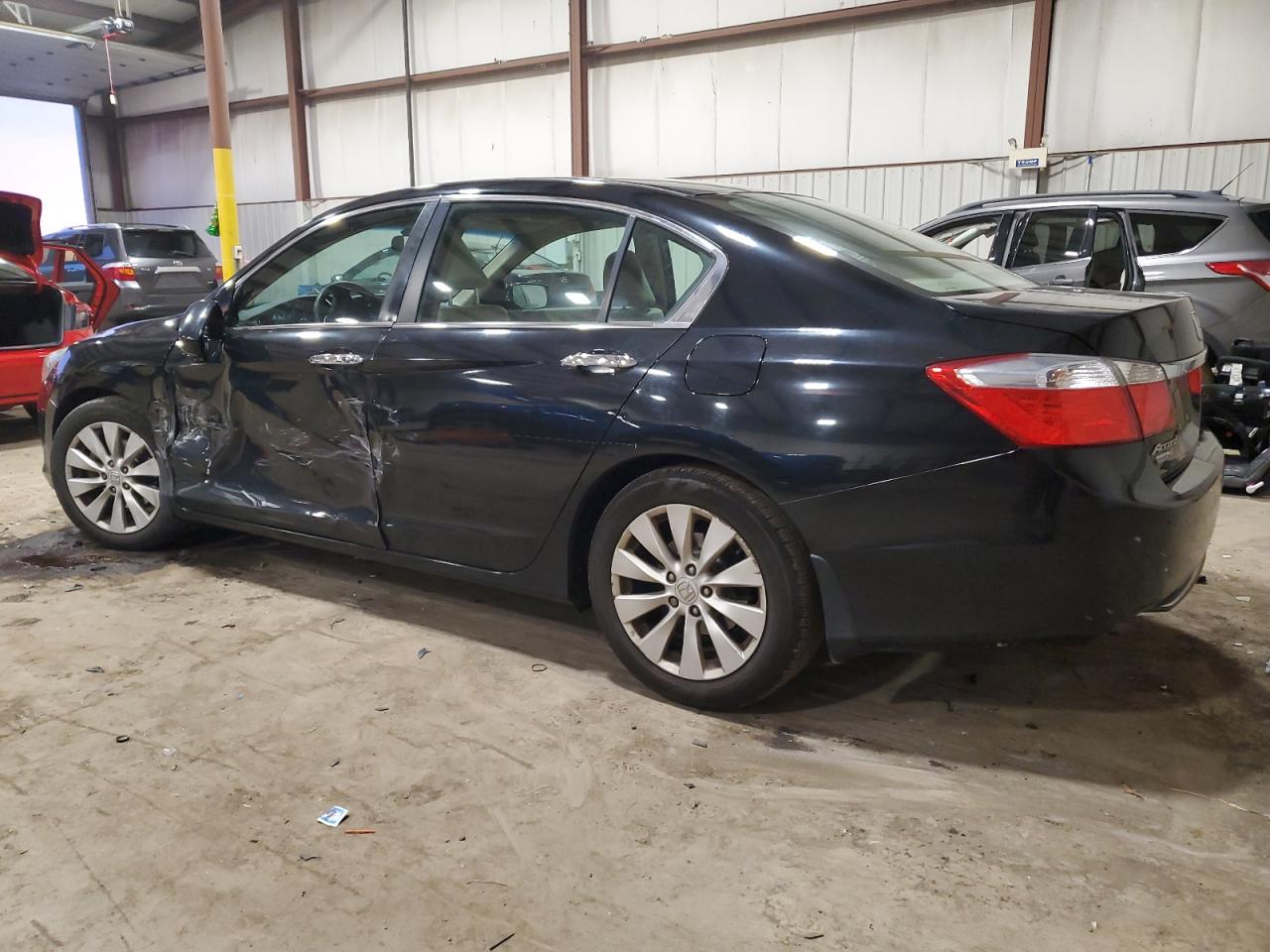 Image 2 of 2013 HONDA ACCORD EX 2013 with VIN 1HGCR2F79DA241107