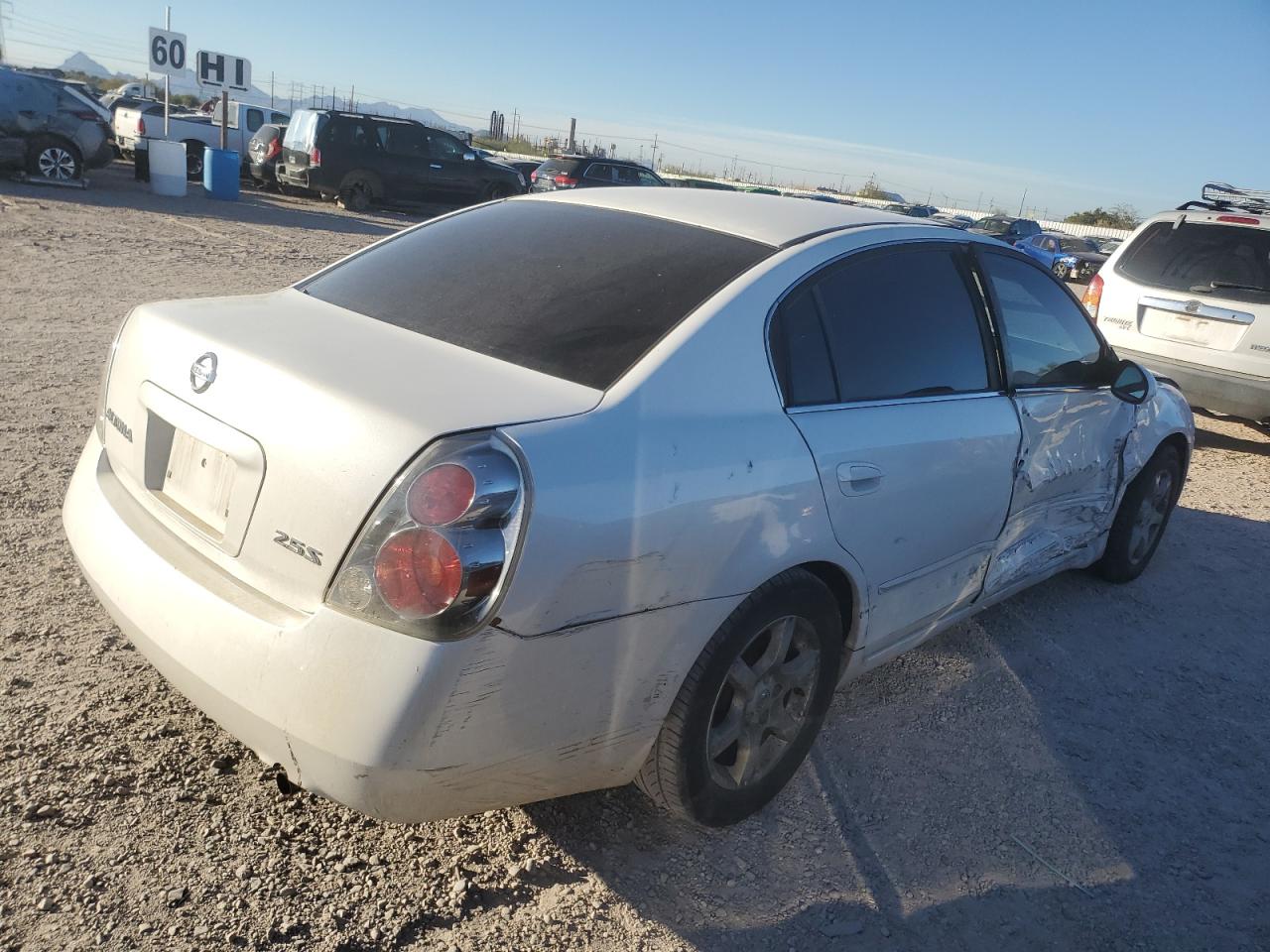Image 3 of 2005 NISSAN ALTIMA S 2005 with VIN 1N4AL11D15C385888
