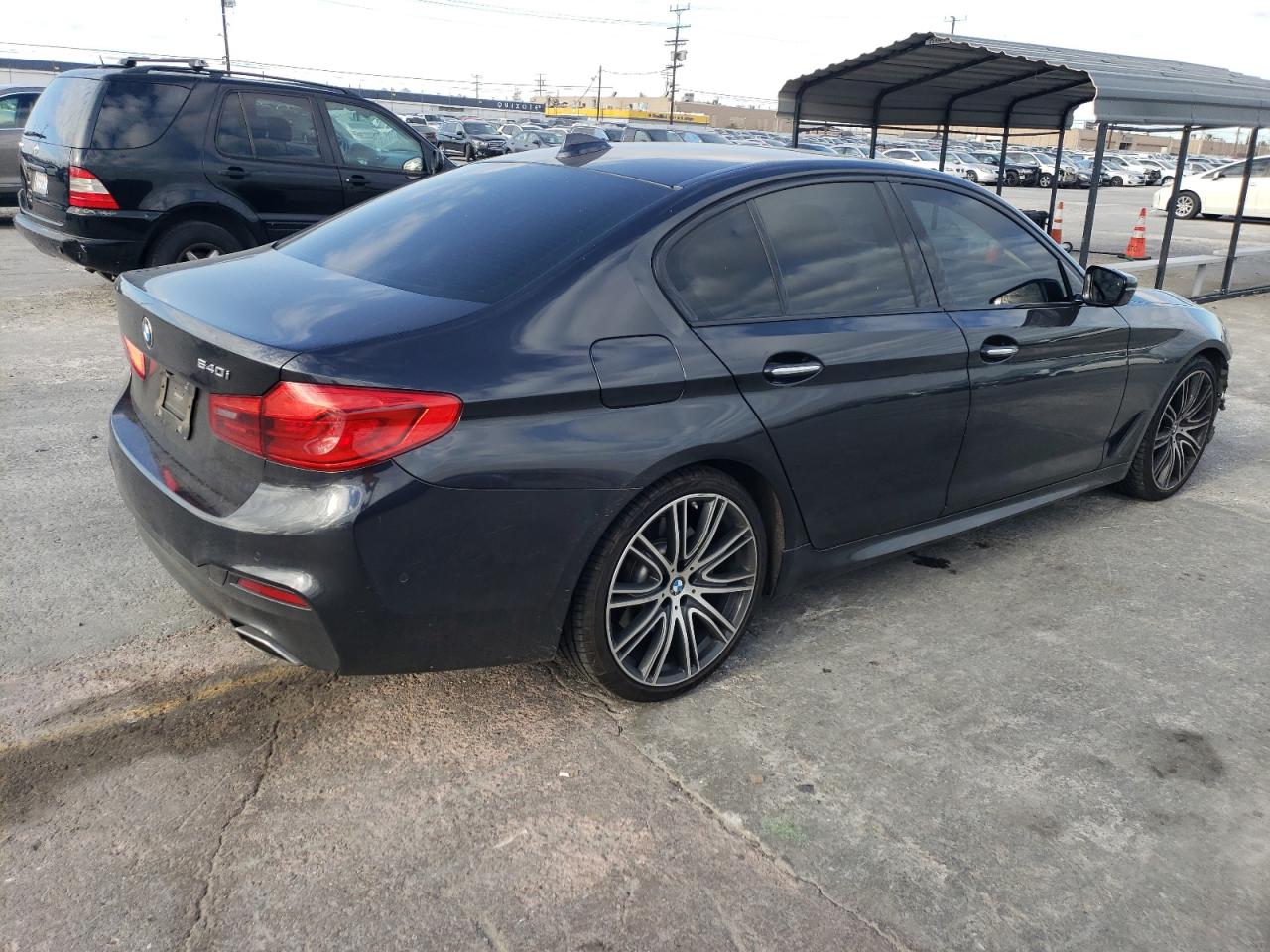 Obraz 3 z 2018 BMW 540 I 2018 z VIN WBAJE5C51JWA94964