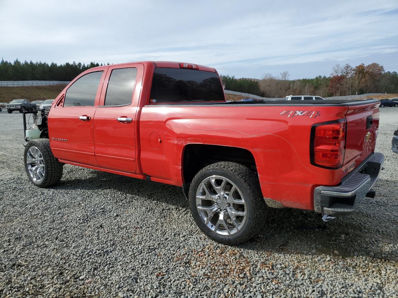 Image 2 of 2018 CHEVROLET SILVERADO K1500 LT 2018 with VIN 1GCVKREC5JZ171248