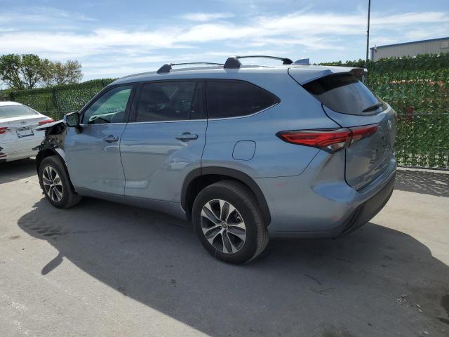 Obraz 2 z 2022 TOYOTA HIGHLANDER XLE 2022 z VIN 5TDGZRAH9NS130313