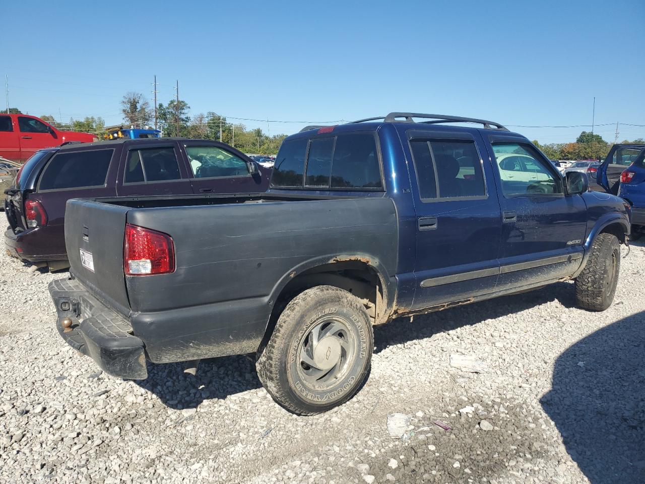 Obraz 3 z 2002 CHEVROLET S TRUCK S10 2002 z VIN 1GCDT13W52K192327