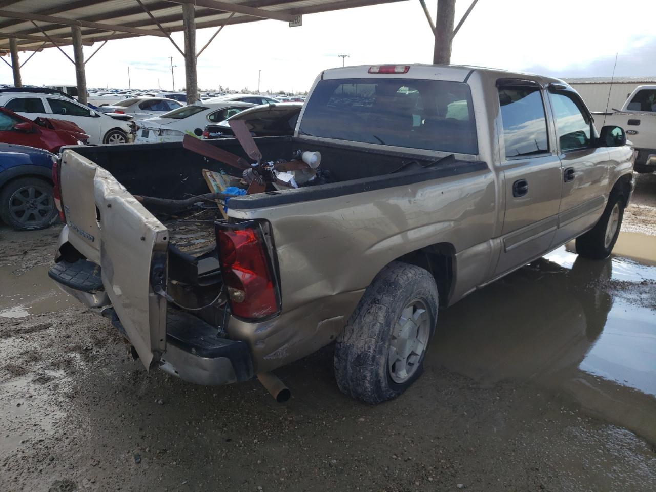 Image 3 of 2006 CHEVROLET SILVERADO C1500 2006 with VIN 2GCEC13V061346055