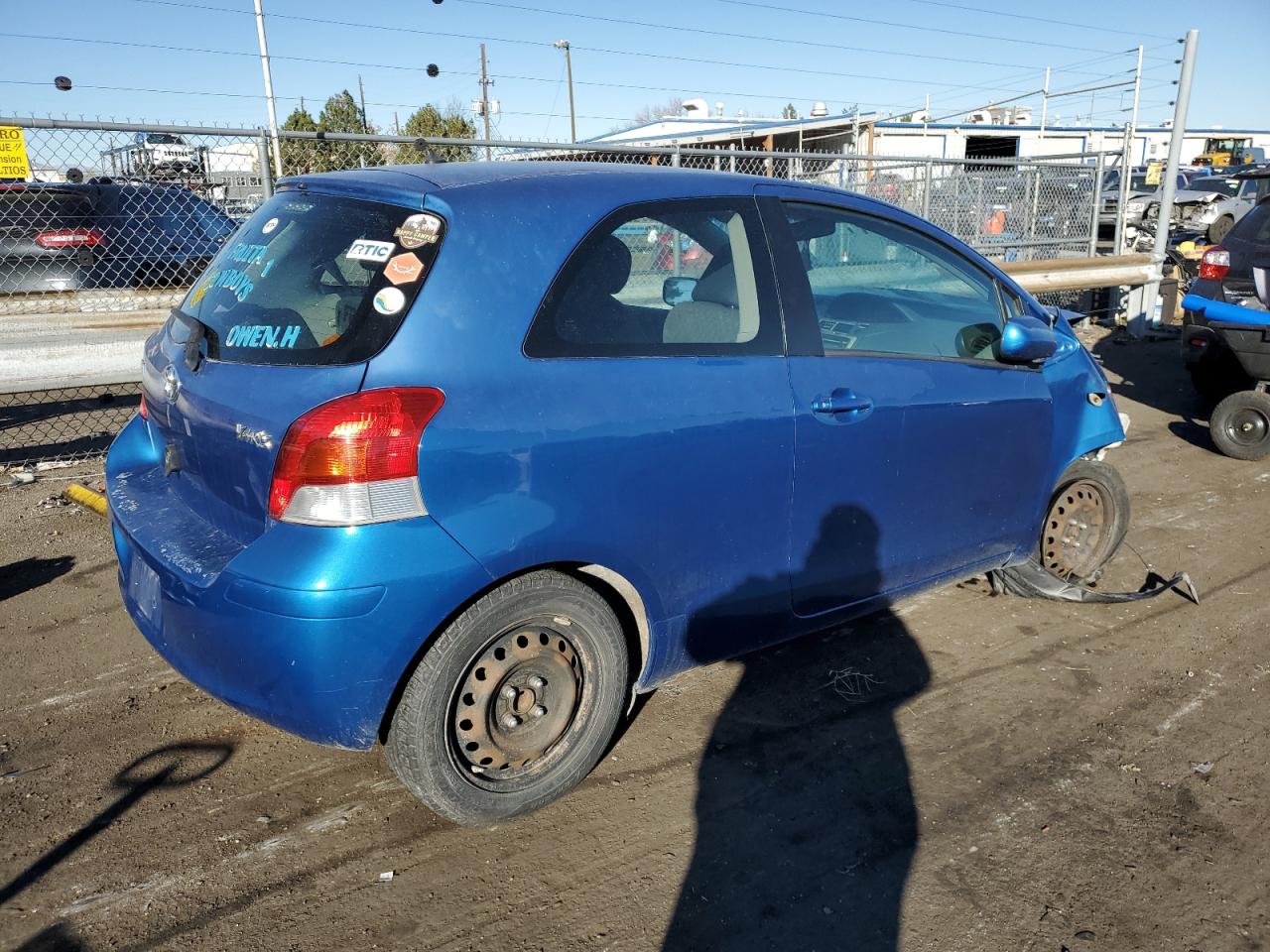 Изображение 3 2009 TOYOTA YARIS  2009 с VIN JTDJT903195226834