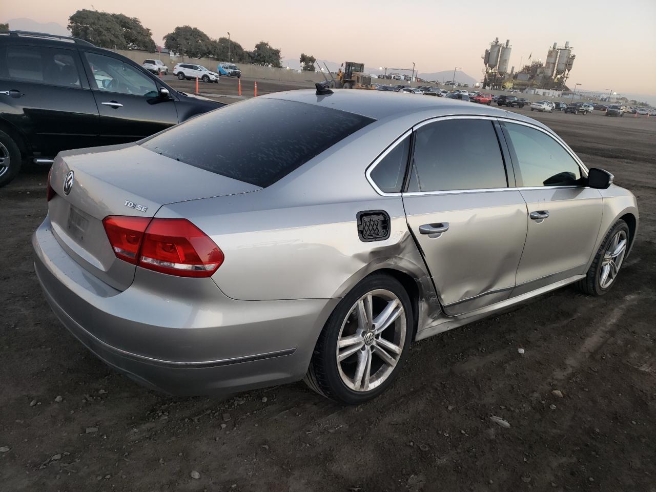 Изображение 3 2014 VOLKSWAGEN PASSAT SE 2014 с VIN 1VWBN7A31EC077717