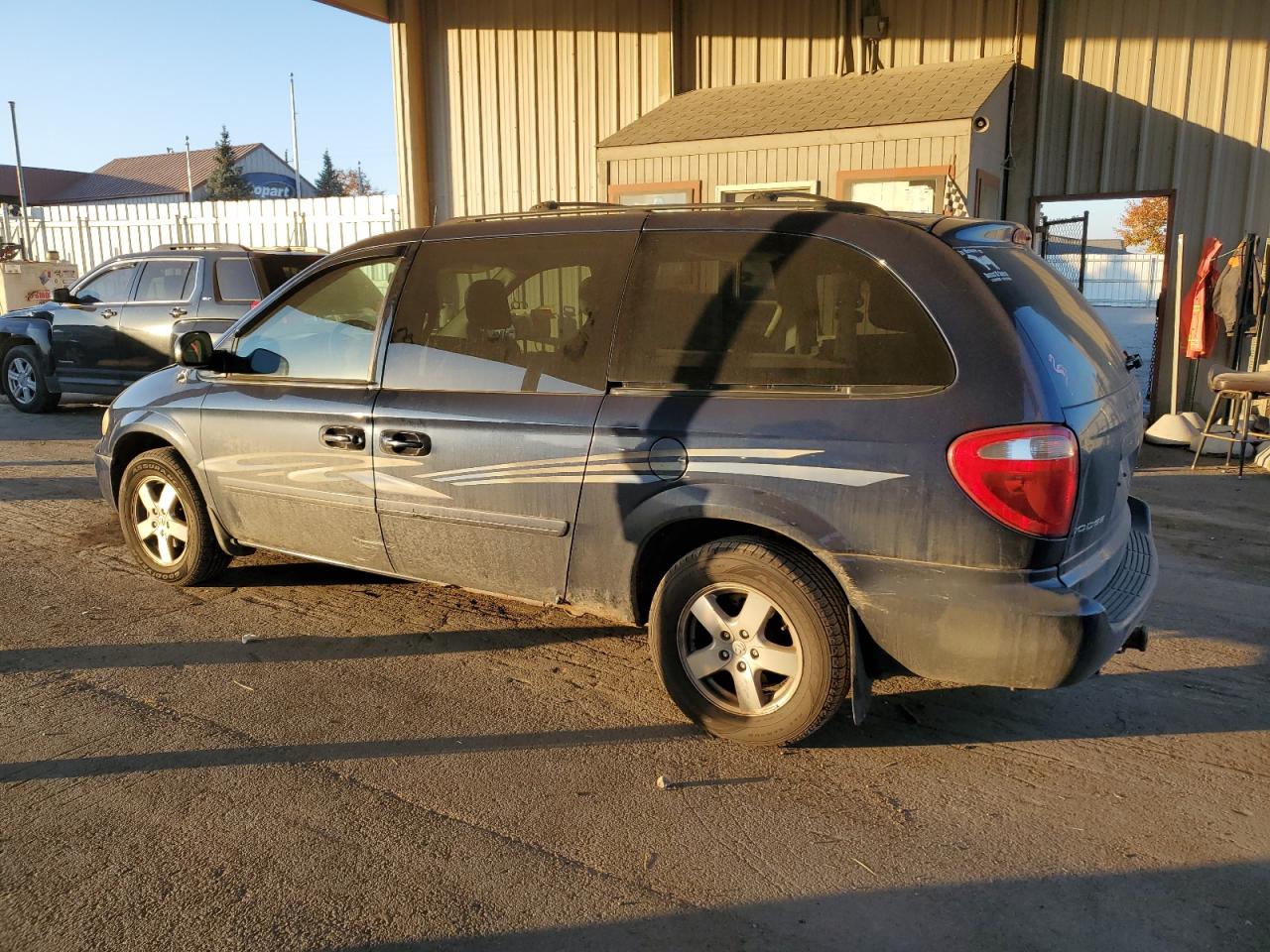 Image 2 of 2006 DODGE GRAND CARAVAN SXT 2006 with VIN 2D4GP44L26R838425