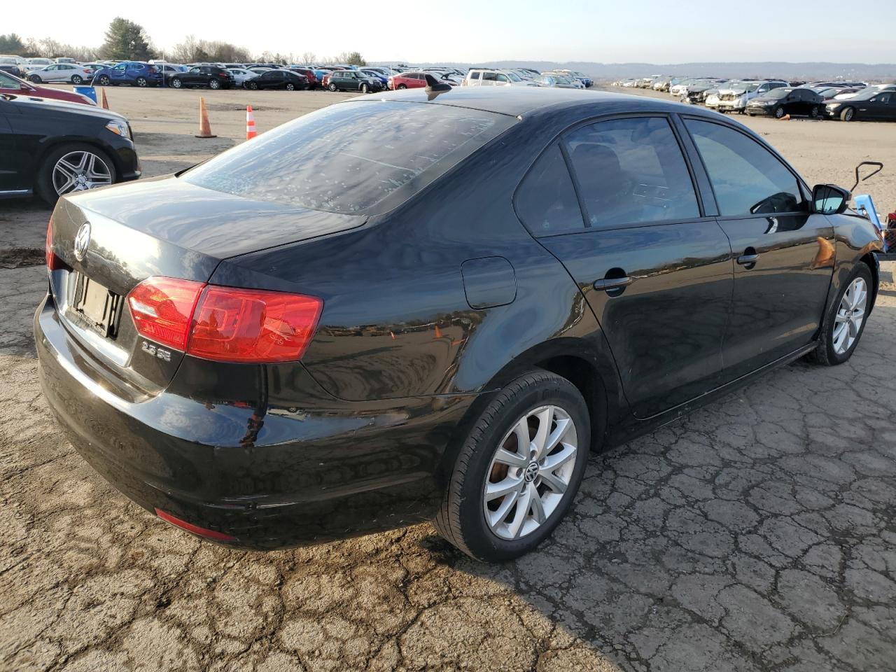 Image 3 of 2011 VOLKSWAGEN JETTA SE 2011 with VIN 3VWDZ7AJ4BM305053