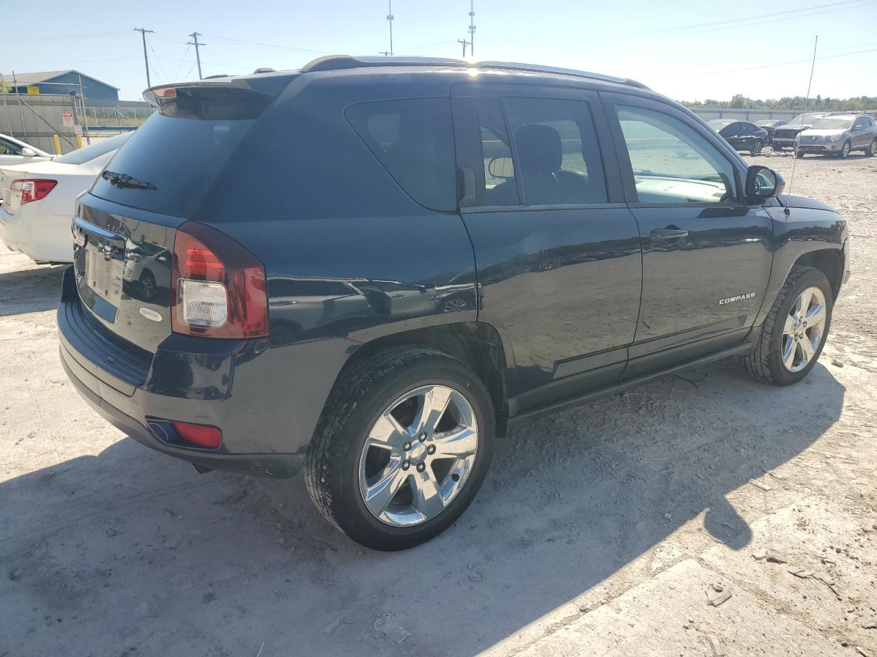 Obraz 3 z 2014 JEEP COMPASS LATITUDE 2014 z VIN 1C4NJCEAXED645437