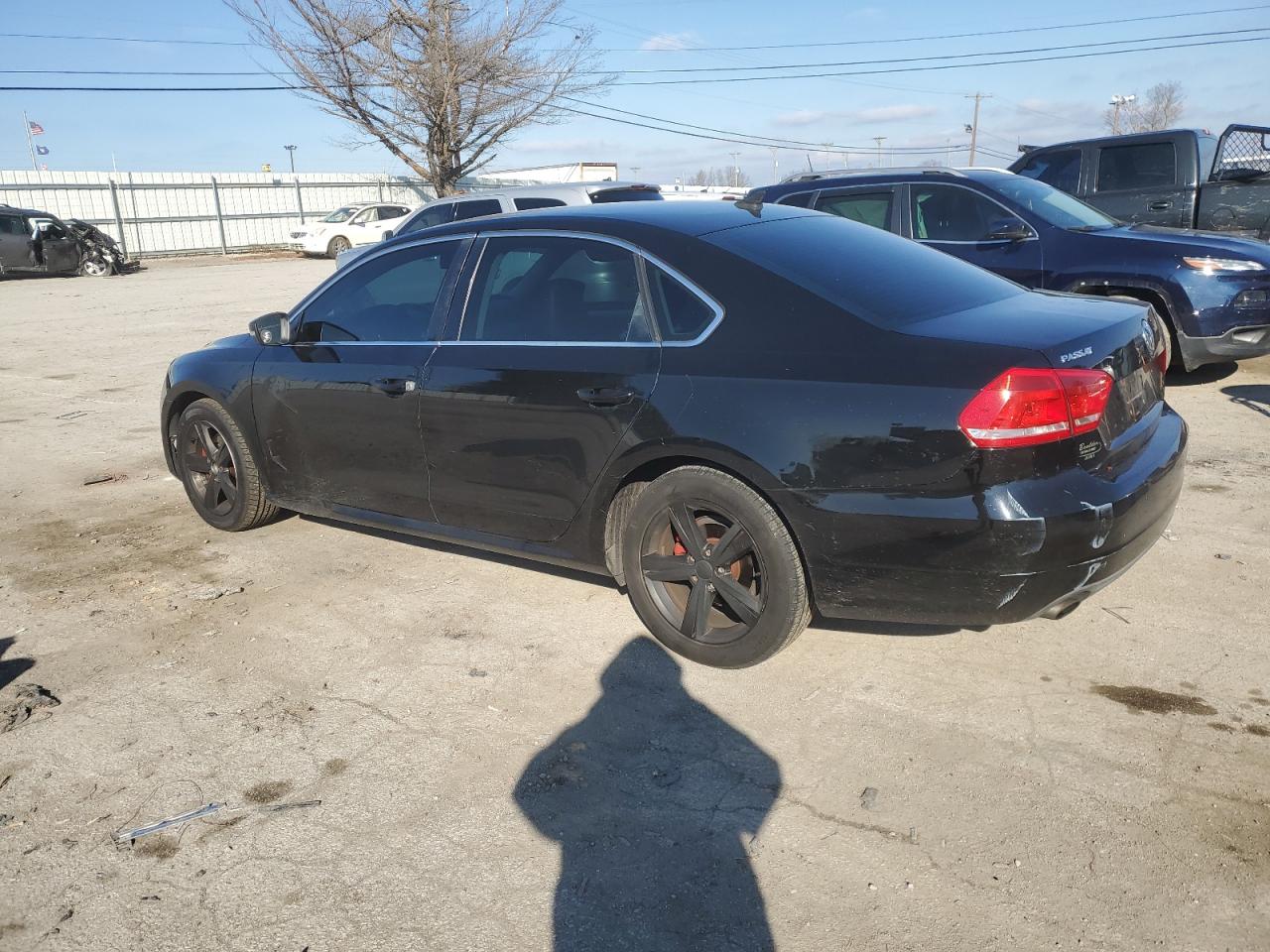 Изображение 2 2012 VOLKSWAGEN PASSAT SE 2012 с VIN 1VWBP7A34CC044914