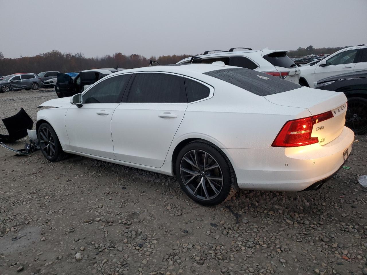 Изображение 2 2018 VOLVO S90 T5 MOMENTUM 2018 с VIN LVY982AKXJP038624