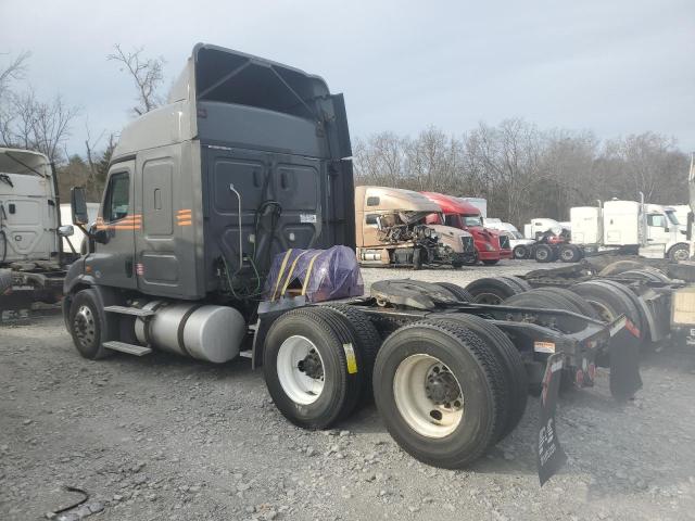 Image 3 of 2018 FREIGHTLINER CASCADIA 113  2018 with VIN 3AKJGHDV5JSJV6374