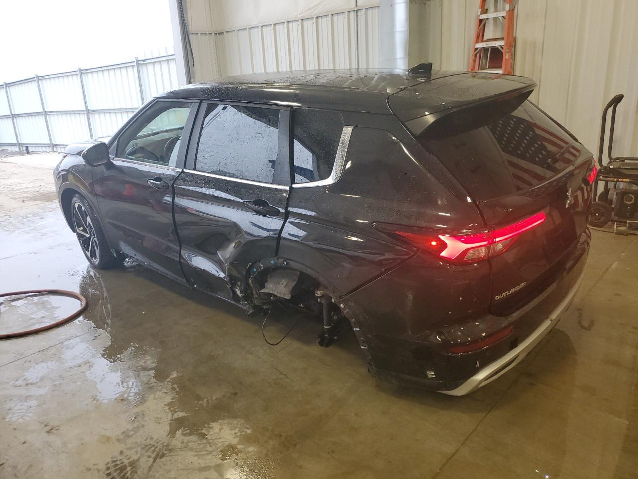 Image 2 of 2023 MITSUBISHI OUTLANDER SE 2023 with VIN JA4J4UA85PZ025125