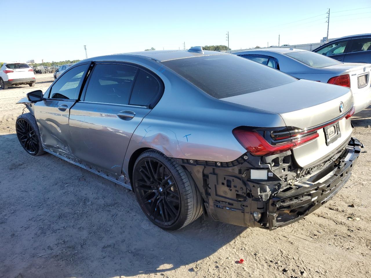 Obraz 2 z 2021 BMW 740 I 2021 z VIN WBA7T2C06MCF83322